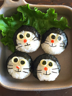 キャラ弁に!ドラえもん*ひとくちおにぎり-レシピのメイン写真