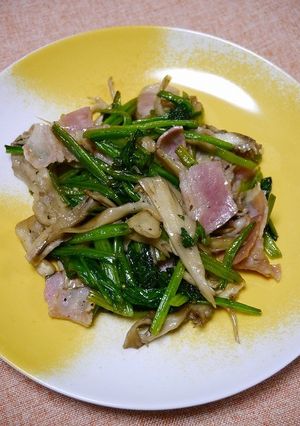 簡単！ほうれん草ベーコン炒め(舞茸風味)-レシピのメイン写真