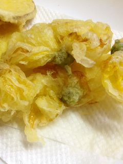 菊の花・まるごと天ぷら-レシピのメイン写真