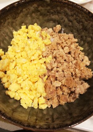簡単すぐできる！鶏そぼろ丼♡-レシピのメイン写真