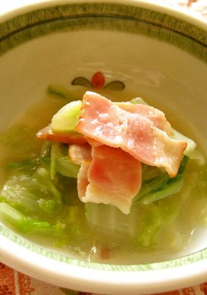 鍋キューブで白菜とベーコンの豆乳仕立て-レシピのメイン写真