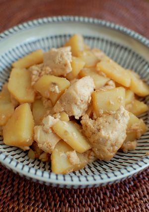 おばぁの味。豆腐とジャガイモの炒り煮-レシピのメイン写真
