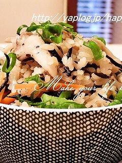 舞茸香る☆ひじきの炊き込みご飯-レシピのメイン写真