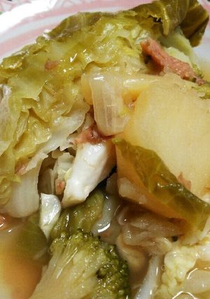 まるごとキャベツのポトフ-レシピのメイン写真