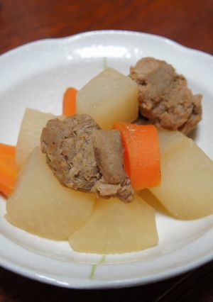 大豆のお肉で、大根とにんじんの煮物-レシピのメイン写真