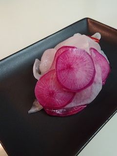ピンクの大根の酢漬け-レシピのメイン写真