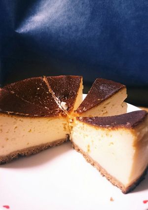 混ぜて焼くだけ！定番チーズケーキ-レシピのメイン写真