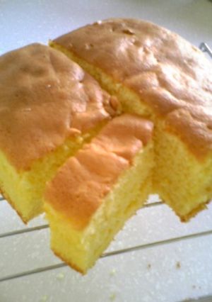 簡単★カステラみたいな？ケーキ♪-レシピのメイン写真