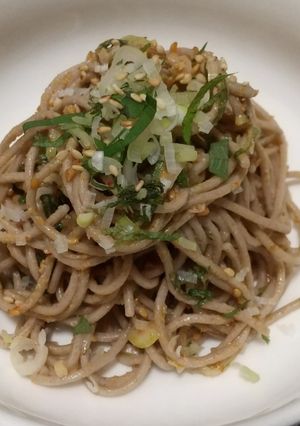 薬味とすり胡麻のラー油混ぜ蕎麦-レシピのメイン写真