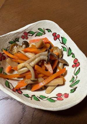お弁当　人参としめじの金平風-レシピのメイン写真
