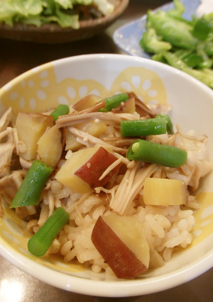 秋の味覚☆きのことお芋の炊き込みご飯-レシピのメイン写真
