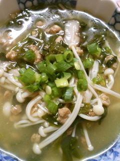 簡単!大豆のお肉とほうれん草の中華スープ-レシピのメイン写真