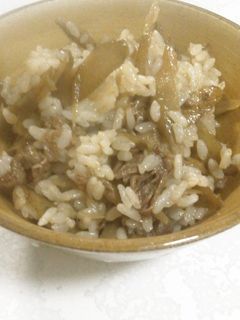 牛肉とごぼうの絶品混ぜご飯-レシピのメイン写真