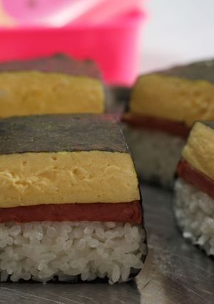 ふわふわたまごのスパムおにぎり。-レシピのメイン写真