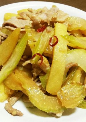 セロリ豚バラじゃがいも炒め【改訂版】-レシピのメイン写真