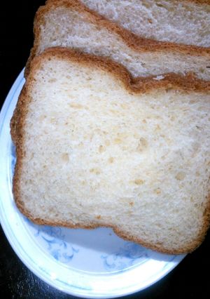 国産粉で作る金の食パン風♪-レシピのメイン写真