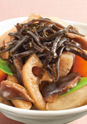 夕食のメインおかずに！椎茸昆布の筑前煮-レシピのメイン写真