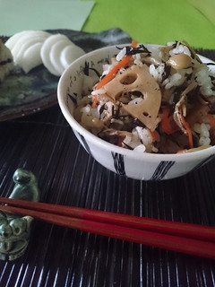 母の味♪ひじきと蓮根のまぜご飯-レシピのメイン写真