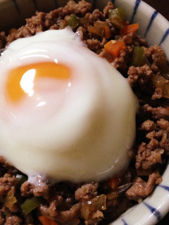 みんな大好き!そぼろ丼温玉のせ-レシピのメイン写真