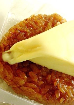 2分でチーズ焼きおにぎり-レシピのメイン写真