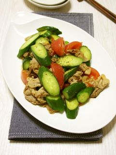 簡単!ご飯すすむトマト&きゅうり炒め-レシピのメイン写真