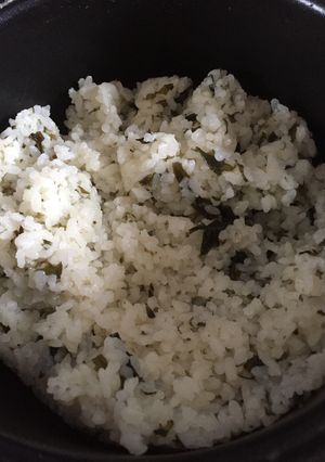 古米を懐かしの給食のわかめご飯に！-レシピのメイン写真