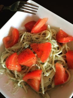 アボカドとトマトのクリーミーパスタ-レシピのメイン写真