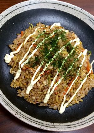 焼きそばソースで簡単そばめし風チャーハン-レシピのメイン写真