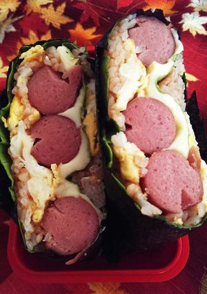 ケチャップライスのウインナーおにぎらず-レシピのメイン写真