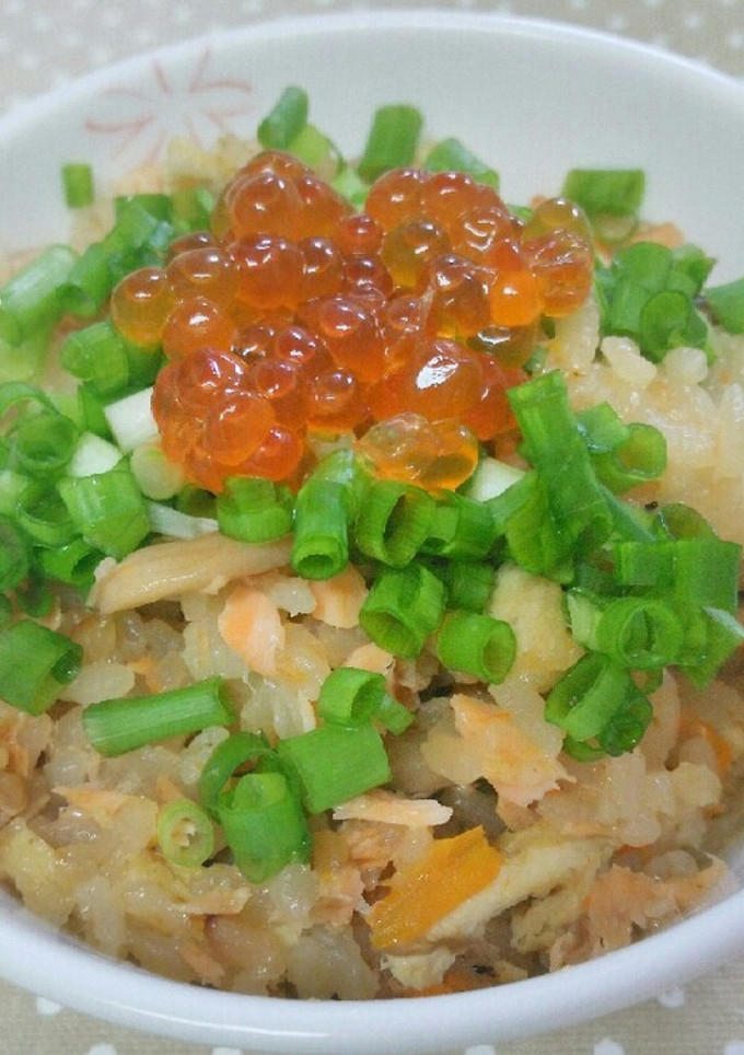 秋鮭の具だくさん炊き込みご飯-レシピのメイン写真
