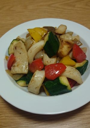 創味シャンタンでイカと野菜の炒め物-レシピのメイン写真
