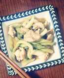 鶏もも肉とﾁﾝｹﾞﾝ菜のｿｰｽ炒め