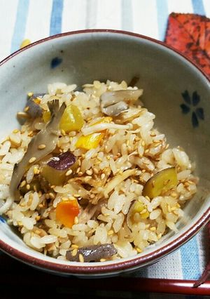 秋の味覚をぎゅっと！炊き込みご飯-レシピのメイン写真