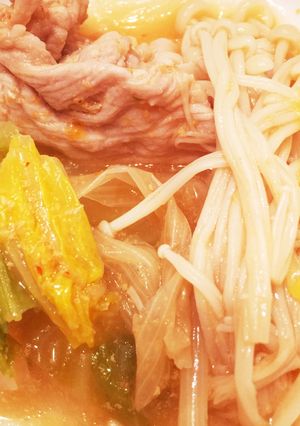 ズボラさんに。白菜キムチのキムチ鍋♪-レシピのメイン写真