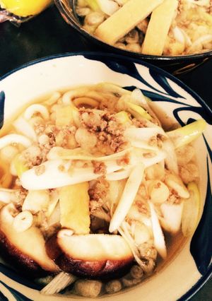 生姜香る、ひき肉しいたけネギ揚げうどん-レシピのメイン写真