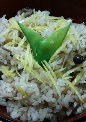 食物繊維たっぷり♪きのこの炊き込みご飯-レシピのメイン写真