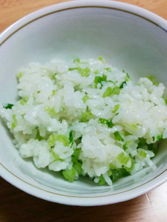 節約で美味しい!大根葉の混ぜご飯♪-レシピのメイン写真