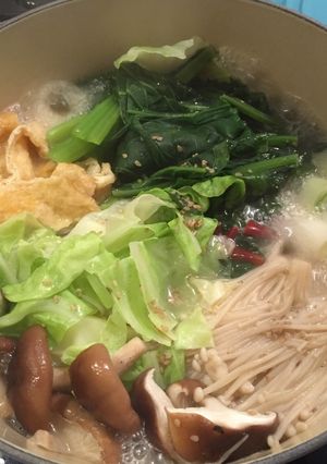 創味シャンタンで！絶品塩にんにく鍋-レシピのメイン写真