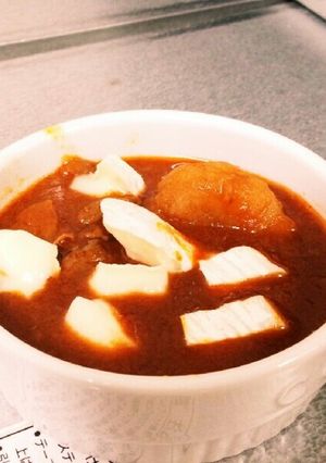 ココットで焼きビーフシチュー-レシピのメイン写真