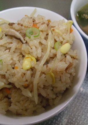 豆豆ビビンバ風炊き込みご飯-レシピのメイン写真