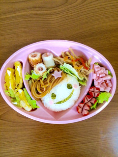 簡単♪キャラ弁♪焼きそば女子おにぎり♪-レシピのメイン写真