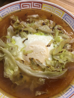 キャベツの巣ごもり卵をのせたラーメン-レシピのメイン写真