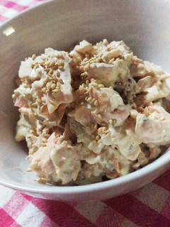 ご飯のお供、おにぎりに*鮭マヨ和え*-レシピのメイン写真