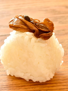 【宮城】牡蠣の有馬煮(実山椒煮)おにぎり-レシピのメイン写真