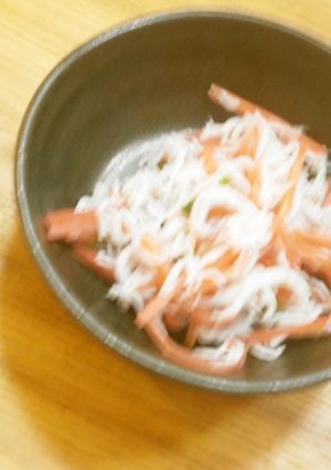 材料本当に2つ！しらすと紅生姜の絶品和え-レシピのメイン写真