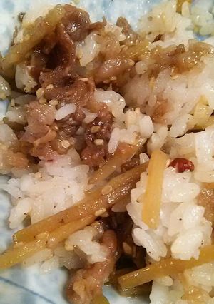牛肉とごぼうの混ぜご飯-レシピのメイン写真