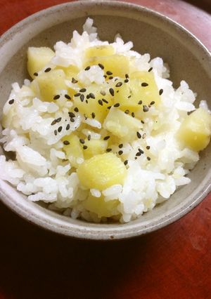 炊飯器で簡単♪サツマイモご飯-レシピのメイン写真