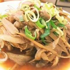 รูปของ たっぷりごぼう♪豚肉煮物☆
