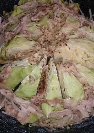 キャベツ蒸し焼き♪ (大量消費)-レシピのメイン写真