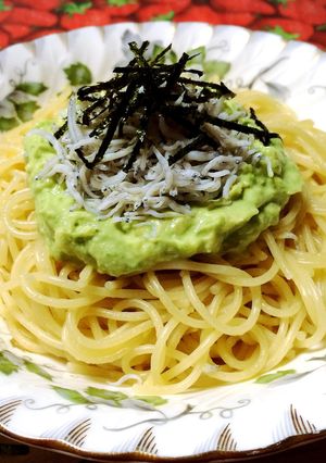 簡単15分♡アボカドとシラスの和風パスタ-レシピのメイン写真